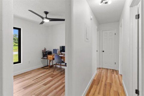 House in Tavares, Florida 3 bedrooms, 97.83 sq.m. № 1869300 - photo 15