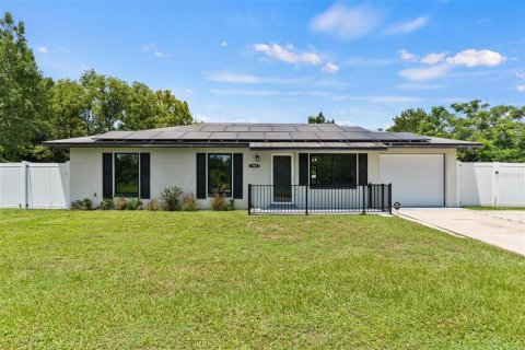 House in Tavares, Florida 3 bedrooms, 97.83 sq.m. № 1869300 - photo 1