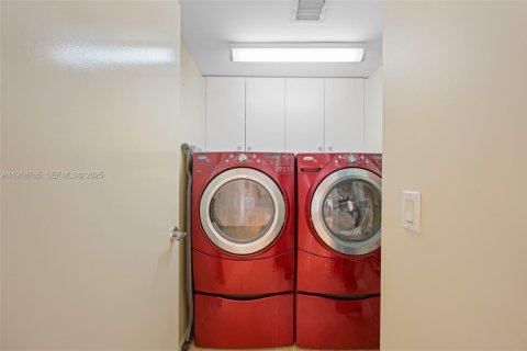 Снять в аренду кондоминиум в Санни-Айлс-Бич, Флорида 3 спальни, 225.75м2, № 1972078 - фото 22