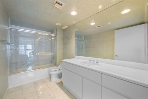 Снять в аренду кондоминиум в Санни-Айлс-Бич, Флорида 3 спальни, 225.75м2, № 1972078 - фото 17