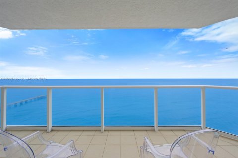 Снять в аренду кондоминиум в Санни-Айлс-Бич, Флорида 3 спальни, 225.75м2, № 1972078 - фото 23