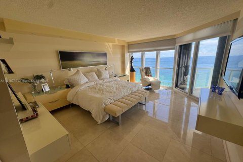 Снять в аренду кондоминиум в Санни-Айлс-Бич, Флорида 3 спальни, 225.75м2, № 1972078 - фото 9