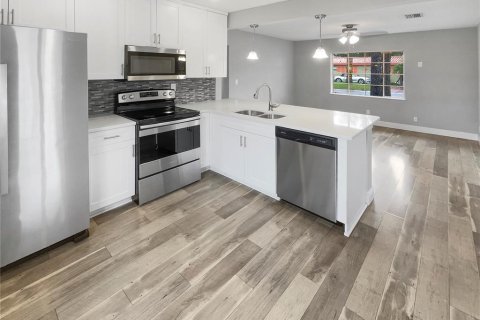 Villa ou maison à vendre à Saint Petersburg, Floride: 2 chambres, 79.62 m2 № 1538830 - photo 6