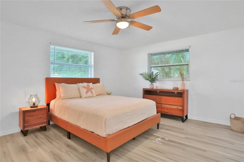 Villa ou maison à louer à Port Charlotte, Floride: 2 chambres, 141.86 m2 № 214861 - photo 13