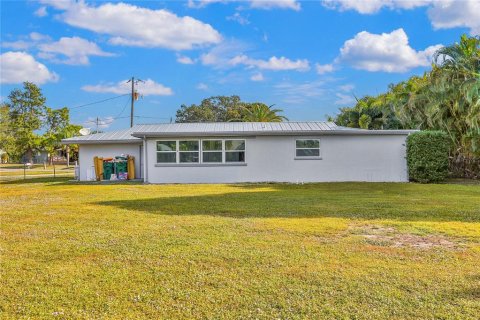 Villa ou maison à louer à Port Charlotte, Floride: 2 chambres, 141.86 m2 № 214861 - photo 5