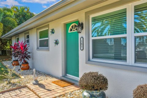 Villa ou maison à louer à Port Charlotte, Floride: 2 chambres, 141.86 m2 № 214861 - photo 4