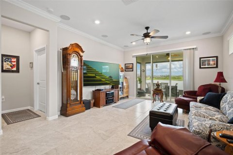 House in Land O' Lakes, Florida 2 bedrooms, 130.53 sq.m. № 1824716 - photo 4