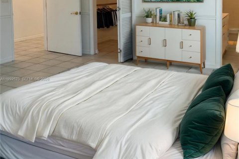 Снять в аренду виллу или дом в Катлер-Бей, Флорида 3 спальни, 127.18м2, № 2056882 - фото 8