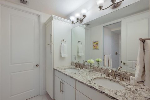 Copropriété à louer à Bradenton, Floride: 3 chambres, 154.59 m2 № 2227059 - photo 12