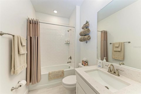 House in Parrish, Florida 3 bedrooms, 138.42 sq.m. № 1798299 - photo 24
