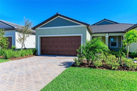 House in Parrish, Florida 3 bedrooms, 138.42 sq.m. № 1798299 - photo 1