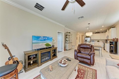 House in Parrish, Florida 3 bedrooms, 138.42 sq.m. № 1798299 - photo 15