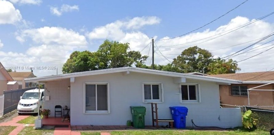Casa en Miami, Florida 2 dormitorios, 180.23 m2 № 1889173