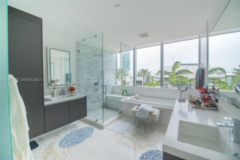 Copropriété à vendre à Miami, Floride: 3 chambres, 204.57 m2 № 2182015 - photo 14