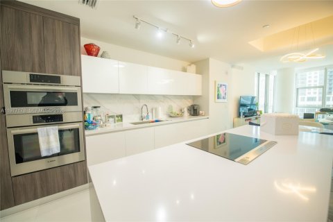 Copropriété à vendre à Miami, Floride: 3 chambres, 204.57 m2 № 2182015 - photo 17