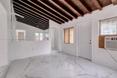 Villa ou maison à vendre à El Portal, Floride: 3 chambres, 137.4 m2 № 1936716 - photo 9