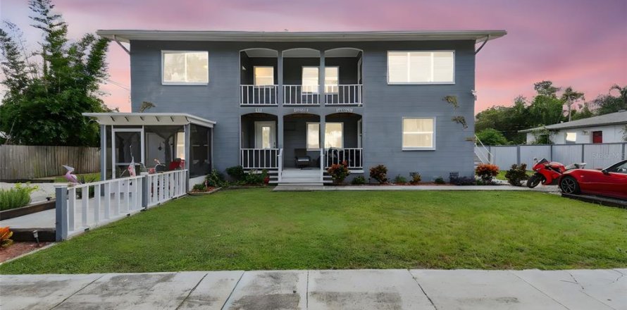 Immobilier commercial à Gulfport, Floride 5 chambres, 256.97 m2 № 1898984