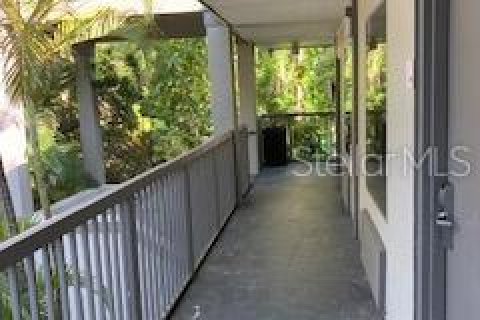 Condo in Sarasota, Florida, 4 rooms  № 2110809 - photo 2
