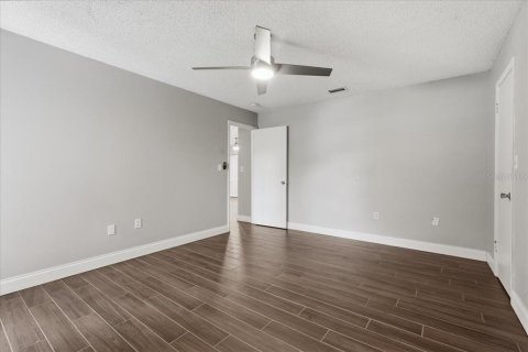 Villa ou maison à vendre à Lakeland, Floride: 4 chambres, 241.17 m2 № 2199989 - photo 3