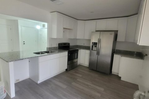 Casa en alquiler en Kissimmee, Florida, 2 dormitorios, 85.38 m2 № 1908809 - foto 7