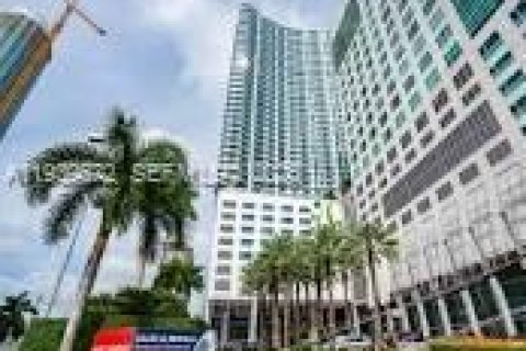 Купить коммерческую недвижимость в Майами, Флорида № 1997591 - фото 22