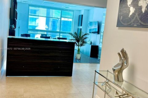 Купить коммерческую недвижимость в Майами, Флорида № 1997591 - фото 8