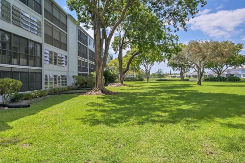 Condo in Delray Beach, Florida, 2 bedrooms  № 1172938 - photo 1