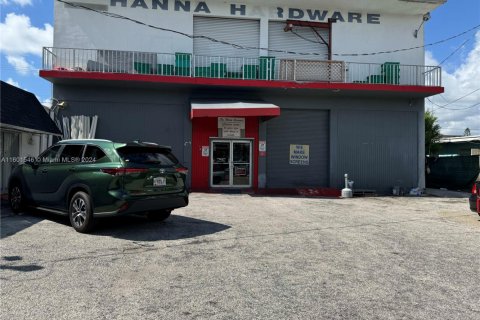 Propiedad comercial en venta en Oakland Park, Florida № 1764094 - foto 3
