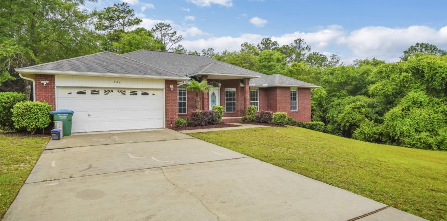 Villa ou maison à Crestview, Floride 4 chambres, 212 m2 № 561339