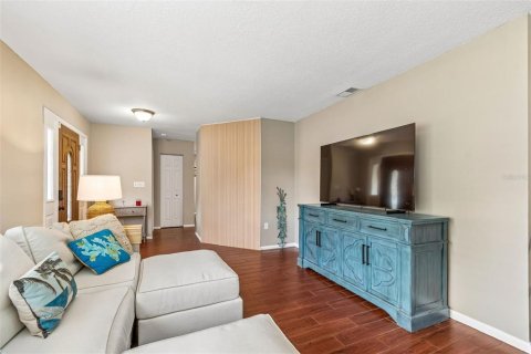 Villa ou maison à vendre à Seminole, Floride: 3 chambres, 172.89 m2 № 2116937 - photo 5
