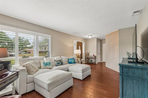Villa ou maison à vendre à Seminole, Floride: 3 chambres, 172.89 m2 № 2116937 - photo 6