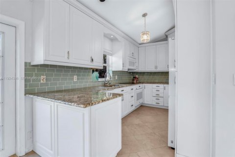 Casa en venta en Loxahatchee Groves, Florida, 3 dormitorios, 122.63 m2 № 1986514 - foto 18