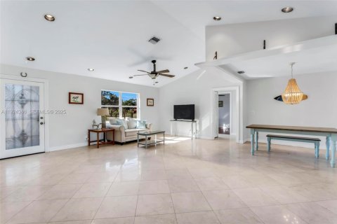 Casa en venta en Loxahatchee Groves, Florida, 3 dormitorios, 122.63 m2 № 1986514 - foto 11