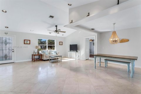 Casa en venta en Loxahatchee Groves, Florida, 3 dormitorios, 122.63 m2 № 1986514 - foto 12