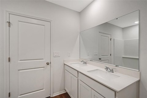 House in Parrish, Florida 2 bedrooms, 121.89 sq.m. № 2400217 - photo 9