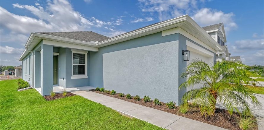 House in Parrish, Florida 2 bedrooms, 121.89 sq.m. № 2400217