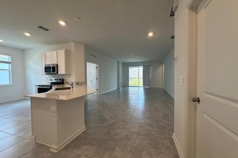 House in Davenport, Florida 4 bedrooms, 198.35 sq.m. № 1851701 - photo 13