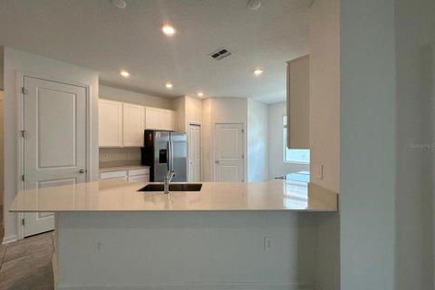 House in Davenport, Florida 4 bedrooms, 198.35 sq.m. № 1851701 - photo 17