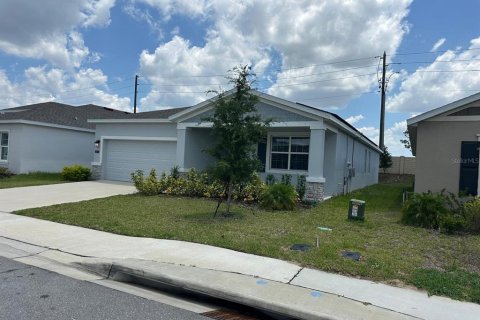 House in Davenport, Florida 4 bedrooms, 198.35 sq.m. № 1851701 - photo 5
