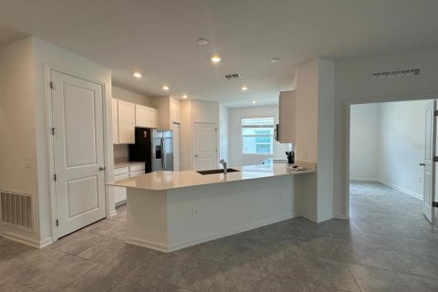 House in Davenport, Florida 4 bedrooms, 198.35 sq.m. № 1851701 - photo 18