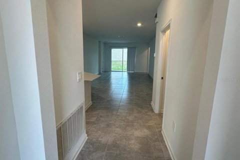 House in Davenport, Florida 4 bedrooms, 198.35 sq.m. № 1851701 - photo 12