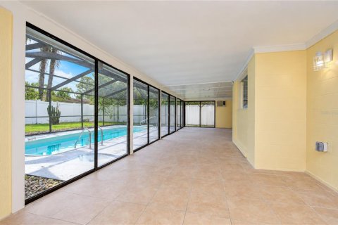 Casa en venta en Tampa, Florida, 5 dormitorios, 225.29 m2 № 2386611 - foto 30