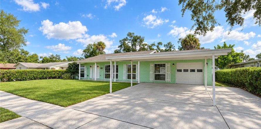 Casa en Tampa, Florida 5 dormitorios, 225.29 m2 № 2386611