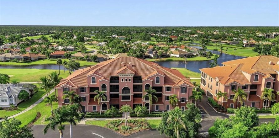 Condominio en Punta Gorda, Florida, 3 dormitorios № 2295292