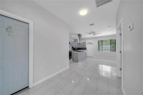 House in Alva, Florida 3 bedrooms, 107.49 sq.m. № 2105356 - photo 29
