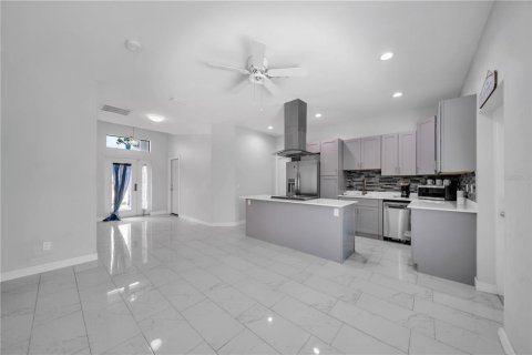 House in Alva, Florida 3 bedrooms, 107.49 sq.m. № 2105356 - photo 20