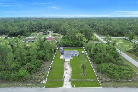 House in Alva, Florida 3 bedrooms, 107.49 sq.m. № 2105356 - photo 9