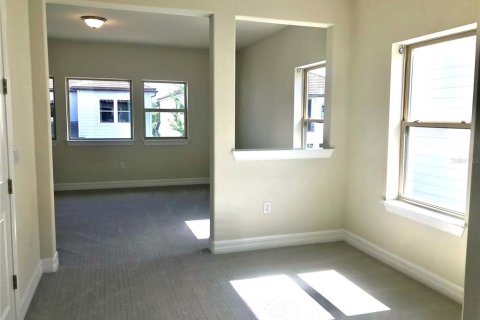 House in Orlando, Florida 4 bedrooms, 390.65 sq.m. № 1071639 - photo 10