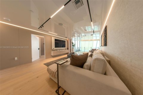 Condo in Sunny Isles Beach, Florida, 6 bedrooms  № 1839136 - photo 22