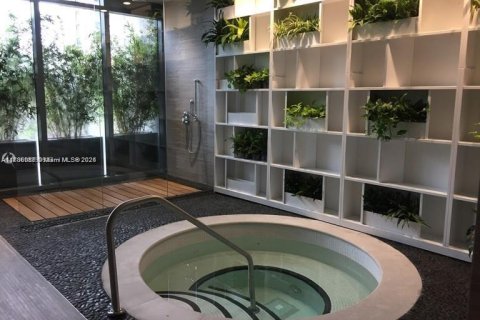 Copropriété à vendre à Miami, Floride: 2 chambres № 1932278 - photo 14